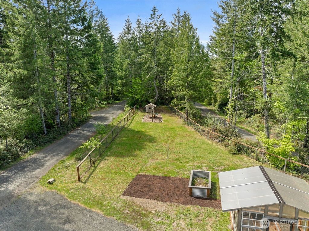 Photo of 401 E Sunset Ridge Road, Union, WA 98592 (MLS # 2523734)