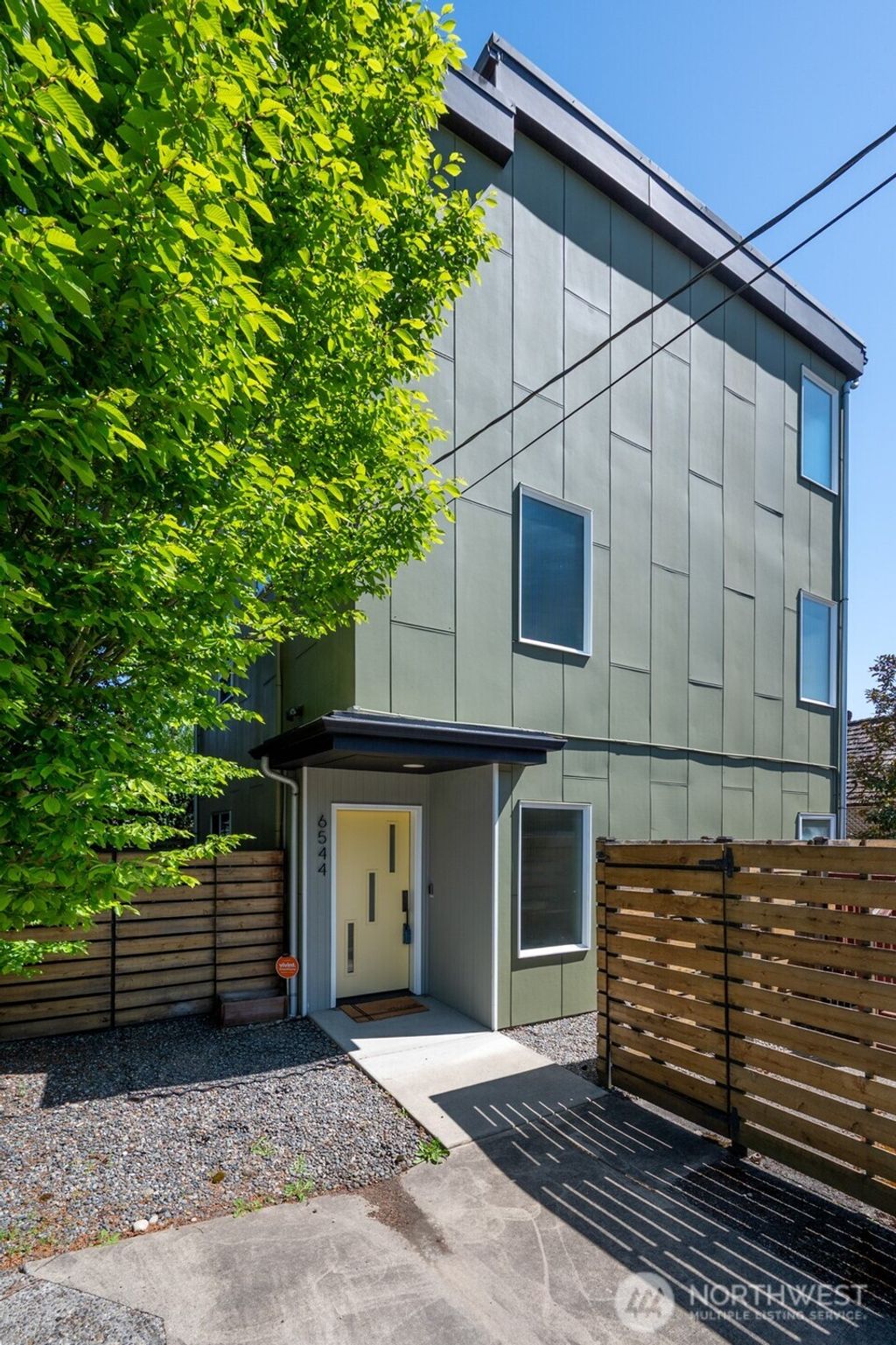 Photo of 6544 23rd Avenue NE, Seattle, WA 98115 (MLS # 2343504)