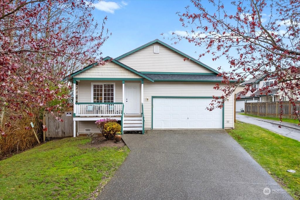 Photo of 14809 18th Avenue W, Lynnwood, WA 98087 (MLS # 2215812)