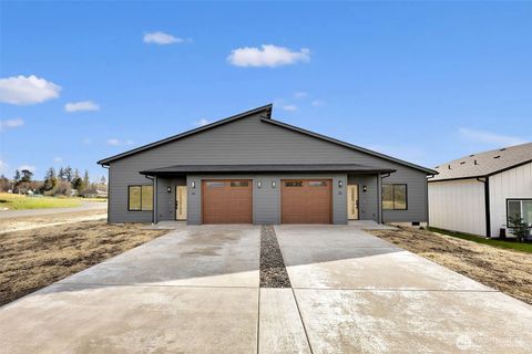 Photo of 3 Anchor Way Loop #B, Cathlamet, WA 98612 (MLS # 2498620)