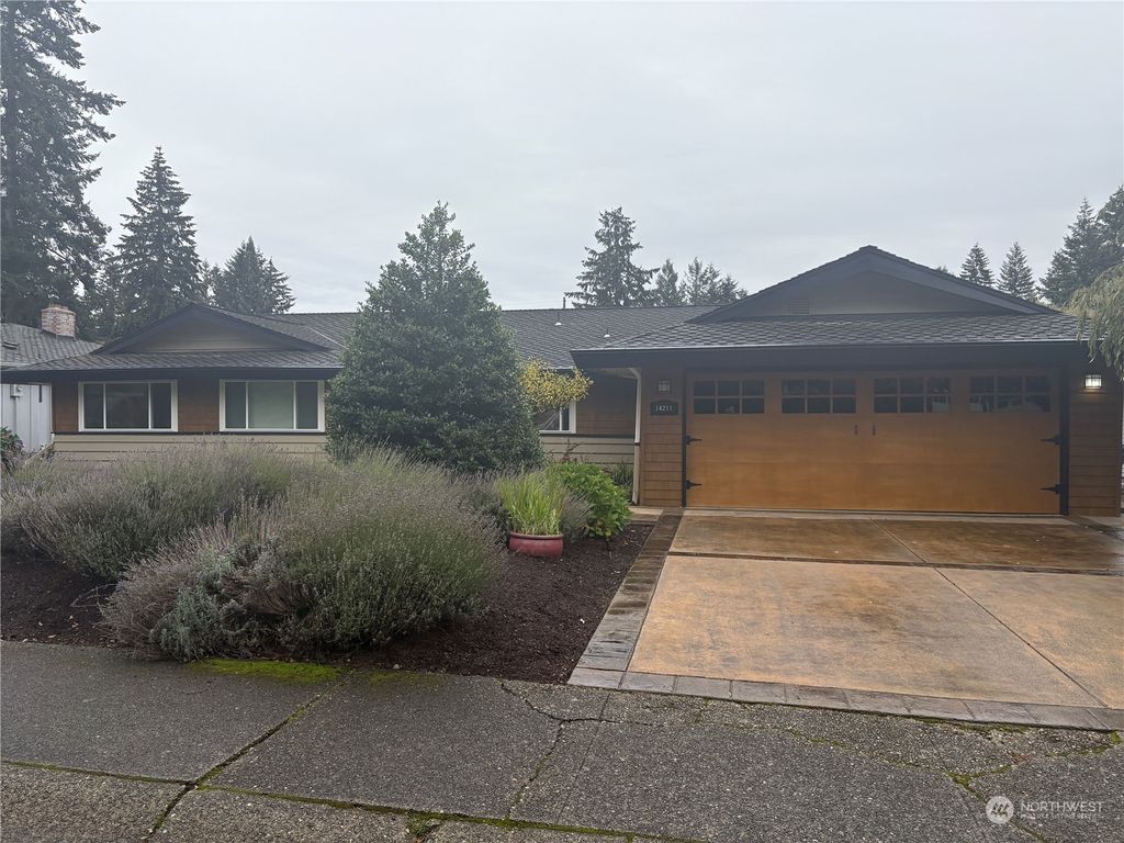 Photo of 14211 SE 165th Place, Renton, WA 98058 (MLS # 2310351)