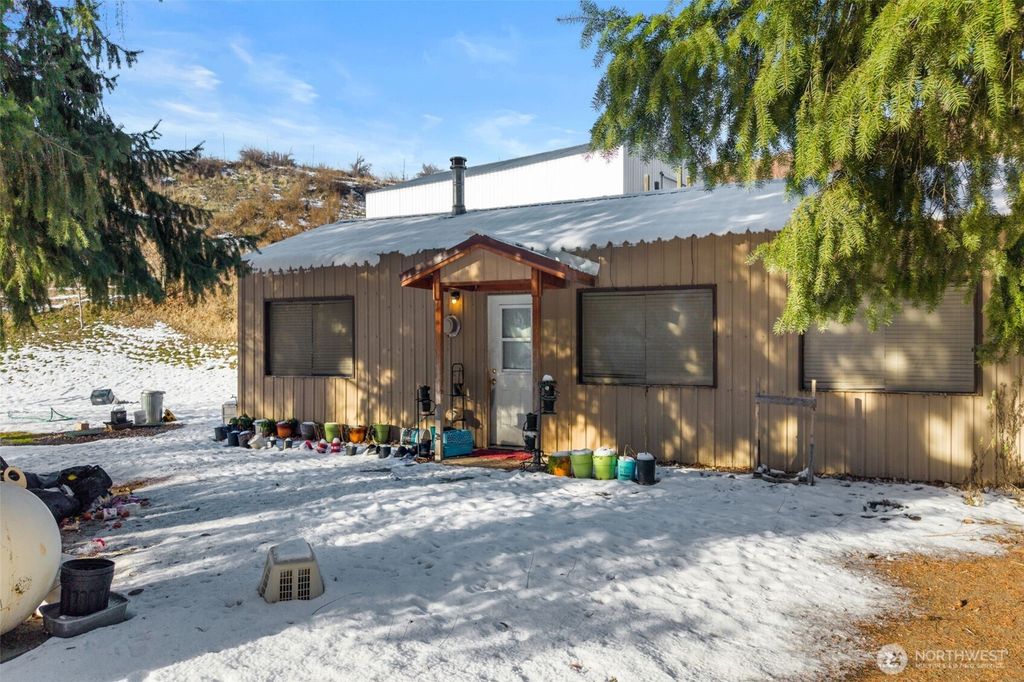 Photo of 762 Boyd Loop Road, Manson, WA 98831 (MLS # 2465826)