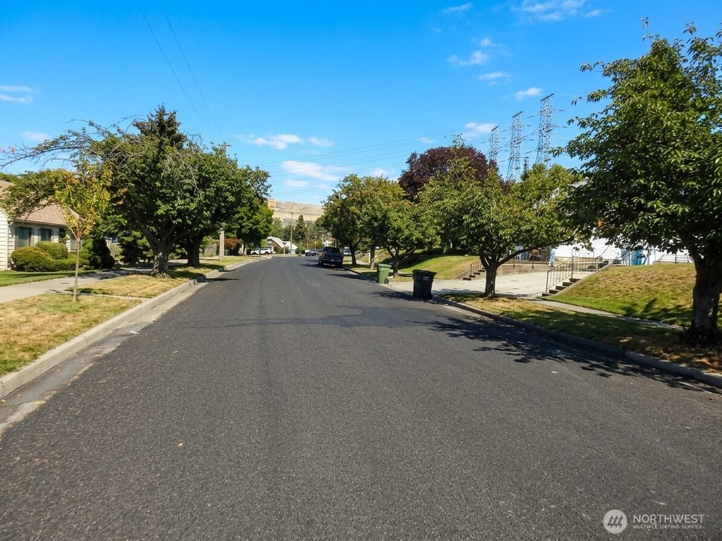 Photo of 308 Stevens Avenue, Coulee Dam, WA 99116 (MLS # 2581873)