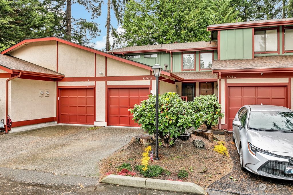 Photo of 31718 48th Lane SW #B, Federal Way, WA 98023 (MLS # 2303826)