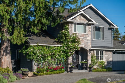 Photo of 2203 22nd Street, Anacortes, WA 98221 (MLS # 2550738)