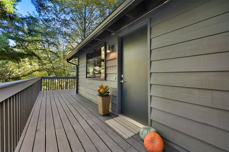 80 Windward Drive