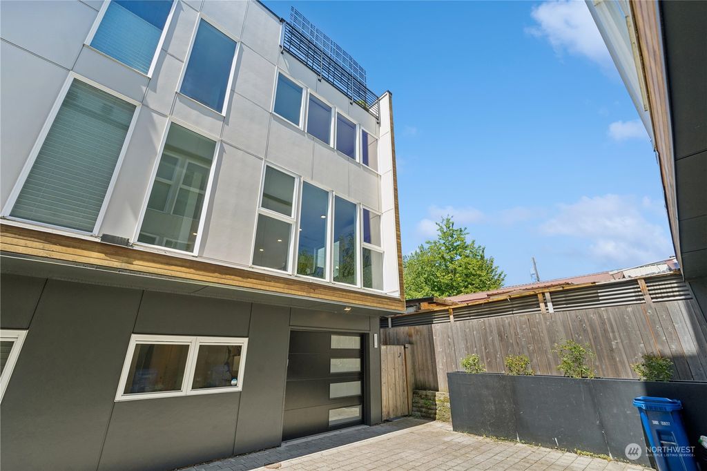 Photo of 4221 Fremont Avenue N #B, Seattle, WA 98103 (MLS # 2233642)