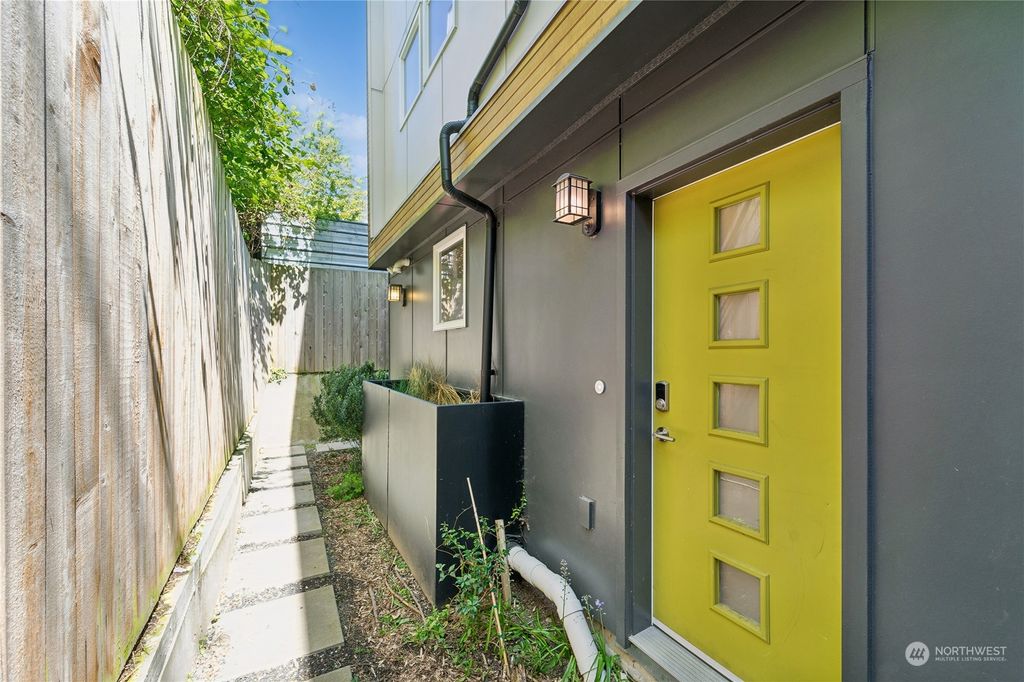 Photo of 4221 Fremont Avenue N #B, Seattle, WA 98103 (MLS # 2233642)