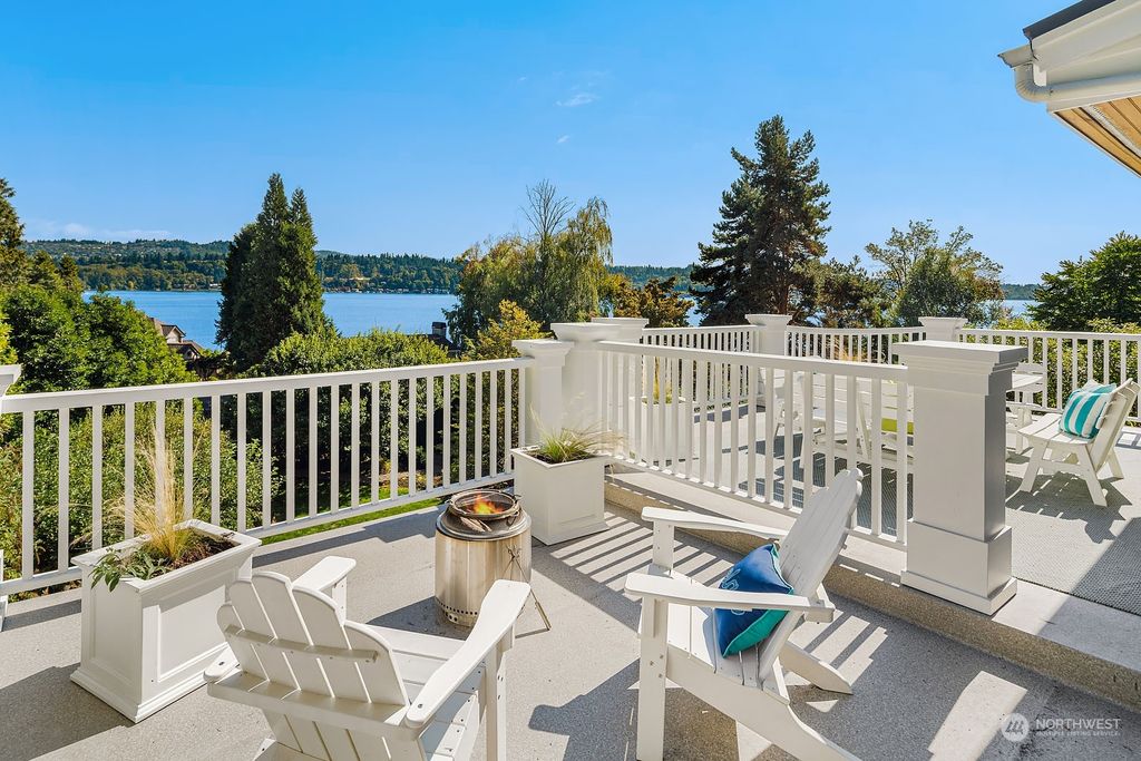Photo of 4520 Ferncroft Road, Mercer Island, WA 98040 (MLS # 2164655)