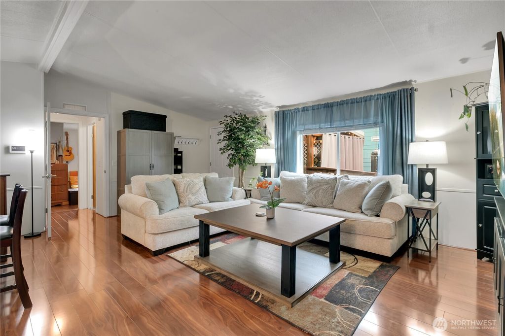 Photo of 15271 Oak Drive, Renton, WA 98058 (MLS # 2455593)