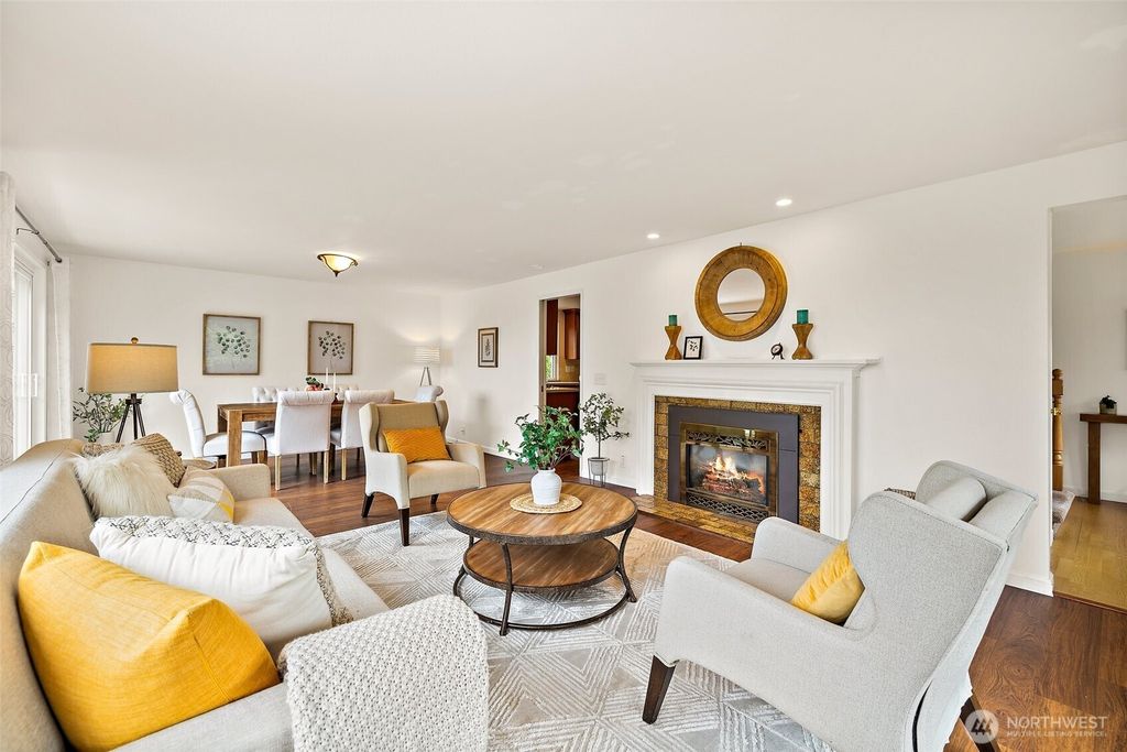 Photo of 10602 NE 60th Street, Kirkland, WA 98033 (MLS # 2376436)
