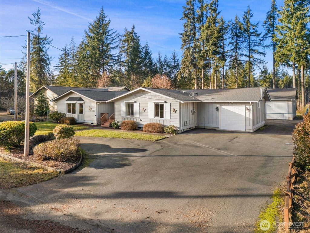 Photo of 1351 E Island Lake Drive, Shelton, WA 98584 (MLS # 2474594)