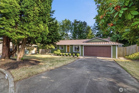 Photo of 1550 172nd Avenue NE, Bellevue, WA 98008 (MLS # 2545639)