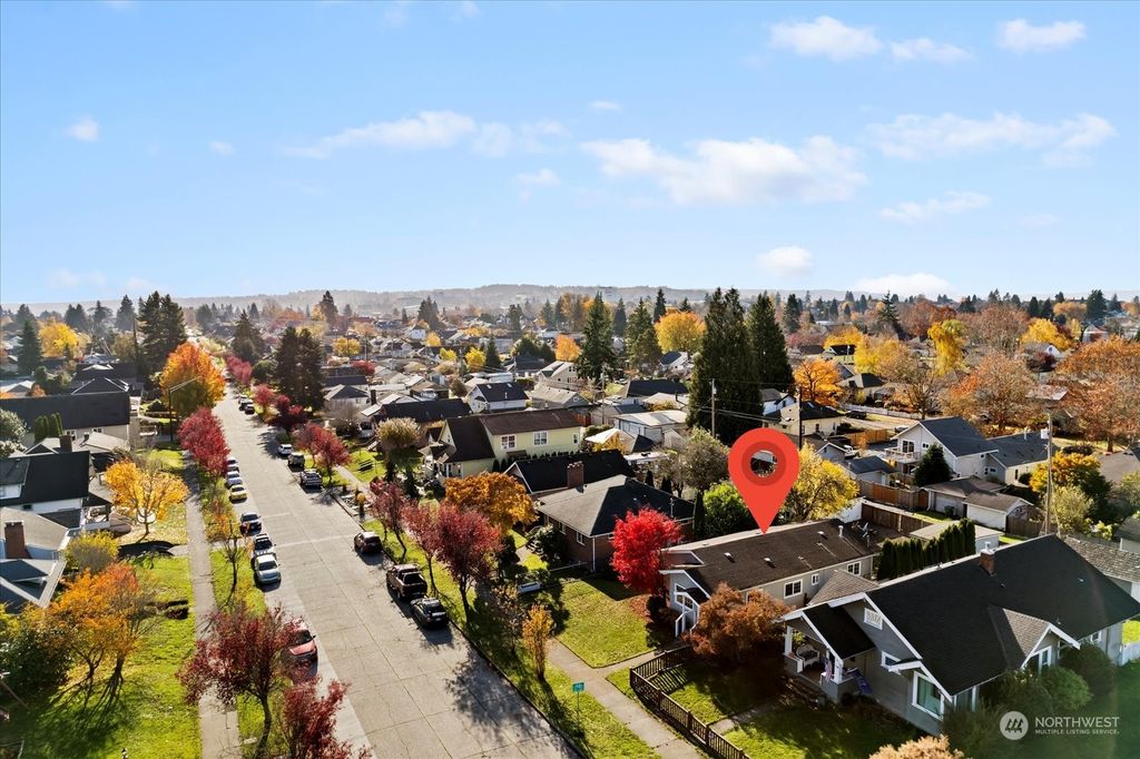 Photo of 1708 Baker Avenue, Everett, WA 98201 (MLS # 2175905)