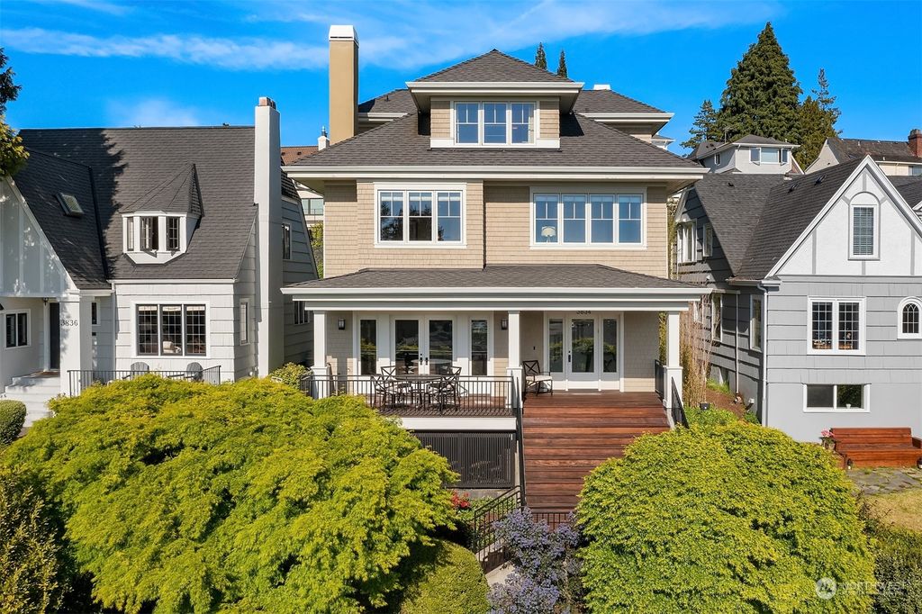 Photo of 3834 46th Avenue NE, Seattle, WA 98105 (MLS # 2138499)
