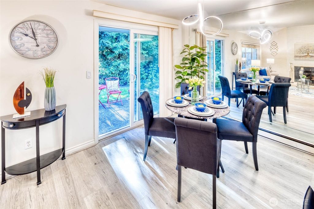 Photo of 15208 NE 8th Street #C4, Bellevue, WA 98007 (MLS # 2502555)