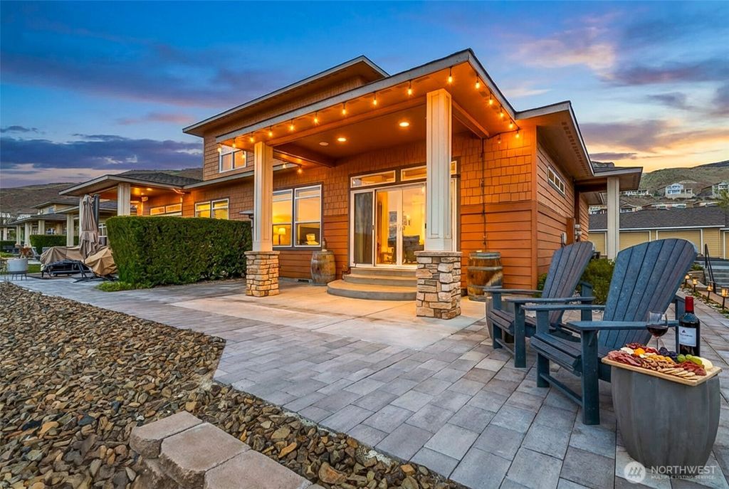 Photo of 23496 Sunserra Loop Rd NW, Quincy, WA 98848 (MLS # 2501636)