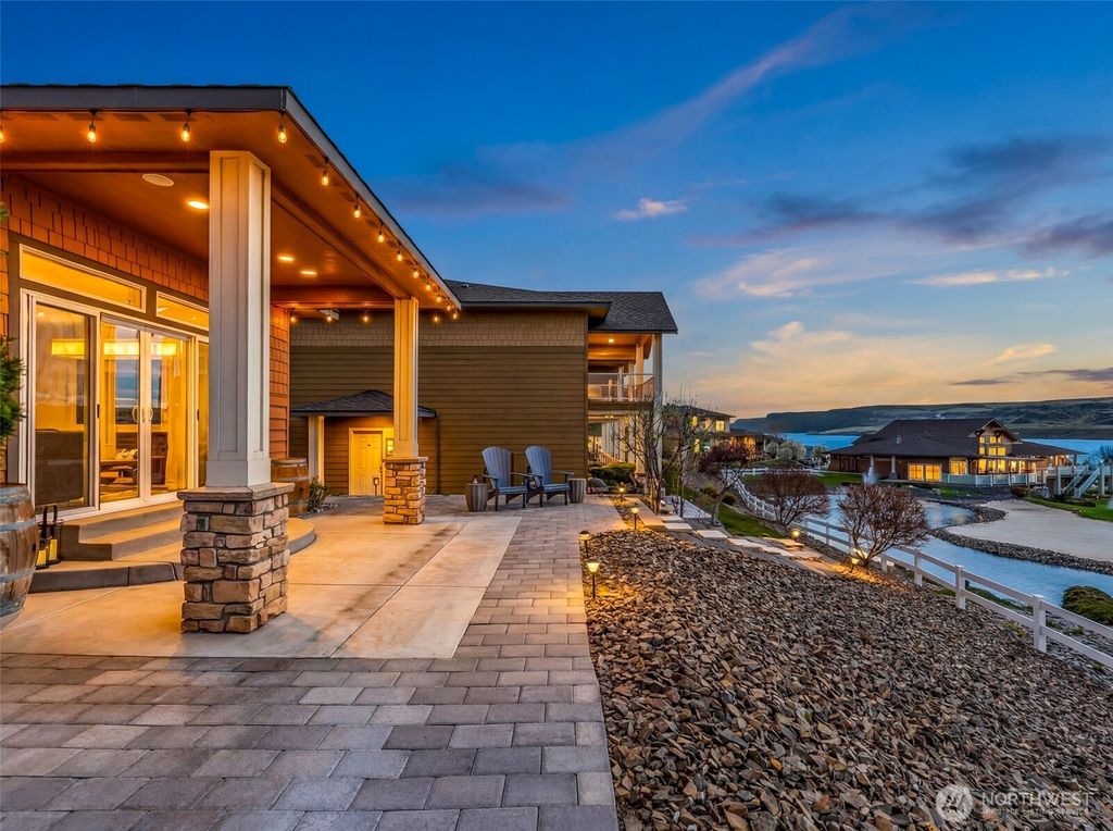 Photo of 23496 Sunserra Loop Rd NW, Quincy, WA 98848 (MLS # 2501636)