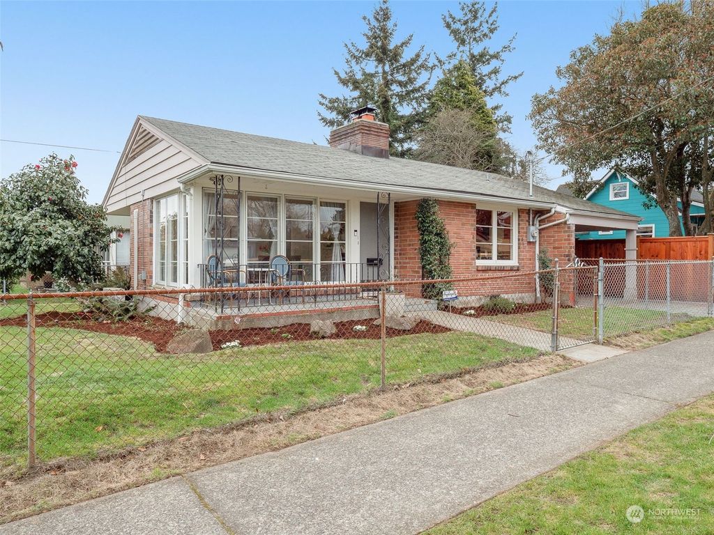 Photo of 7904 39th Avenue SW, Seattle, WA 98136 (MLS # 2200375)