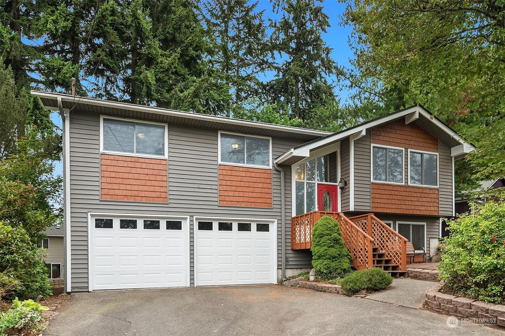 Photo of 1109 NE 153rd Place, Shoreline, WA 98155 (MLS # 2138228)