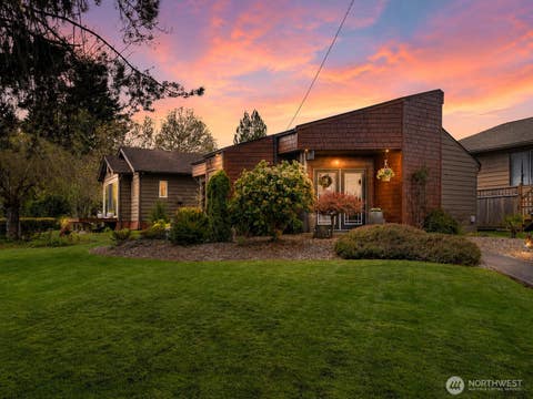 Photo of 819 Conger Street, Aberdeen, WA 98520 (MLS # 2509948)