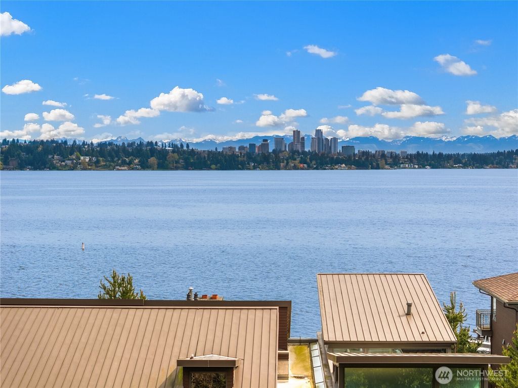 Photo of 0 XX E Howell Place, Seattle, WA 98122 (MLS # 2371637)