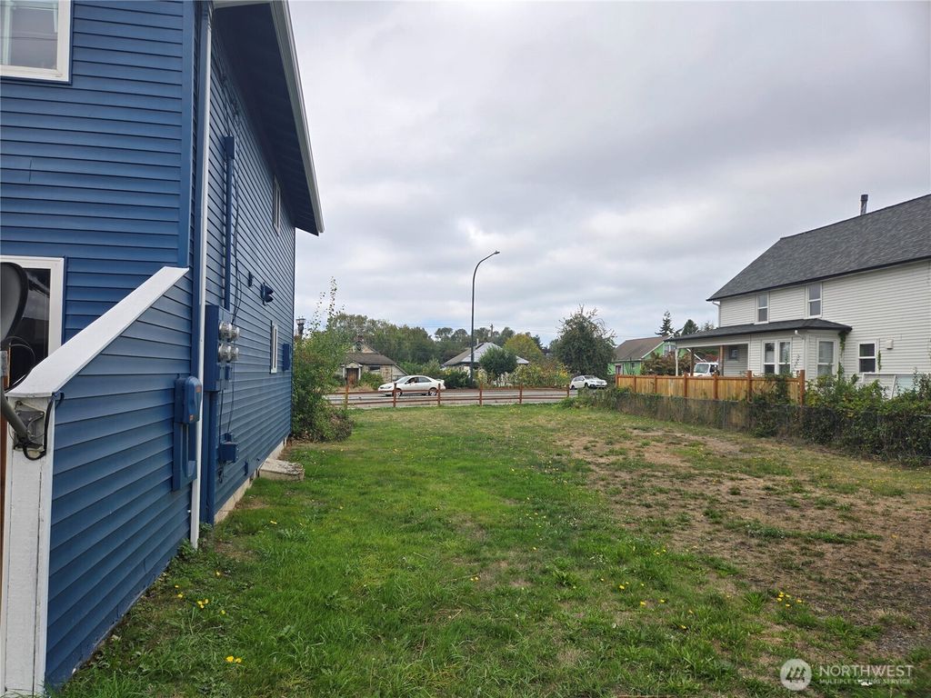 Photo of 1409 E Marine View Drive, Everett, WA 98201 (MLS # 2437061)