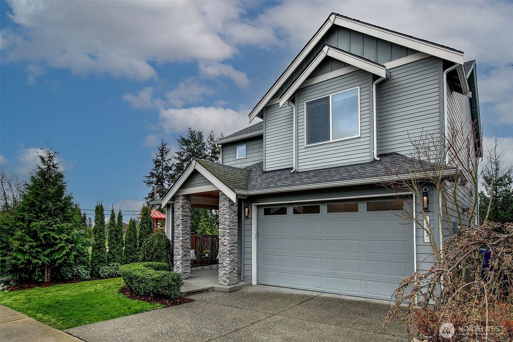 Photo of 14024 18th Place W, Lynnwood, WA 98087 (MLS # 2350027)