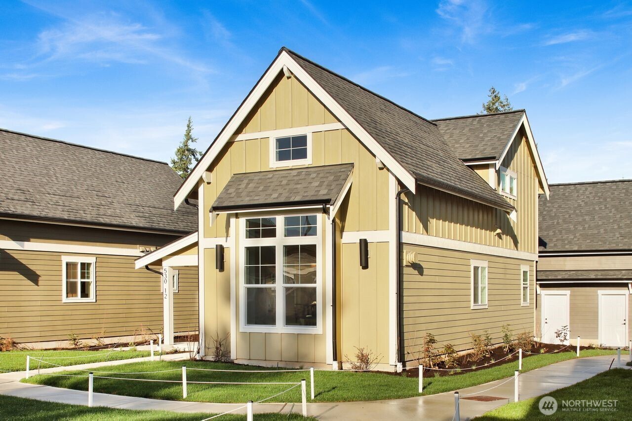 530 E Sunset Drive 12