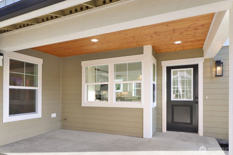 530 E Sunset Drive 12