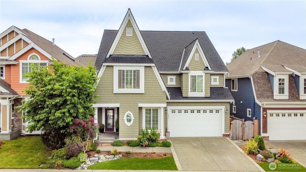 Photo of 1829 SE 8th Place, Renton, WA 98057 (MLS # 2537212)