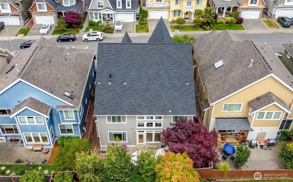 Photo of 1829 SE 8th Place, Renton, WA 98057 (MLS # 2537212)