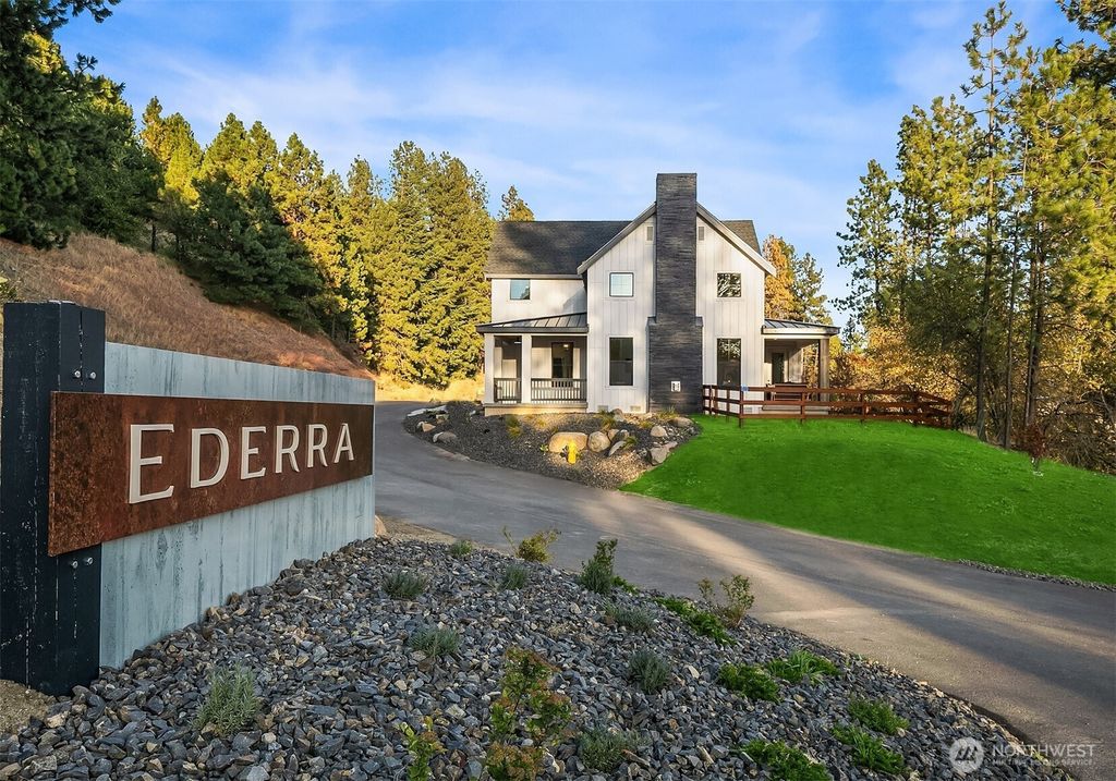 Photo of 602 Compass (Lot 22) Place, Cle Elum, WA 98922 (MLS # 2460881)