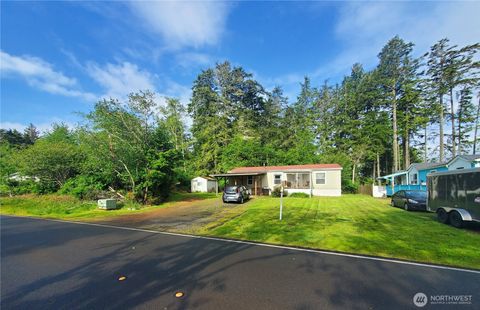 669 Duck Lake Drive NE Ocean Shores WA 98569