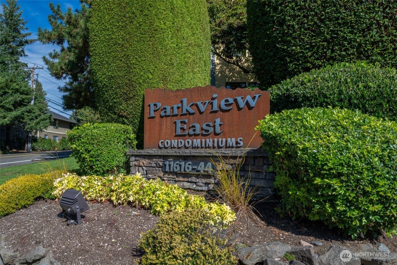 11618 100th Avenue NE 111