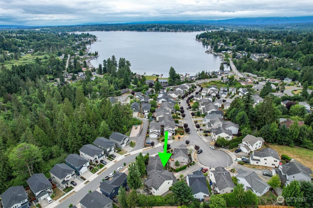 Photo of 1424 113th Avenue SE, Lake Stevens, WA 98258 (MLS # 2135789)