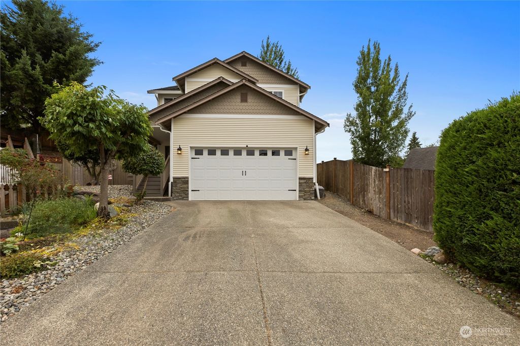 Photo of 1424 113th Avenue SE, Lake Stevens, WA 98258 (MLS # 2135789)