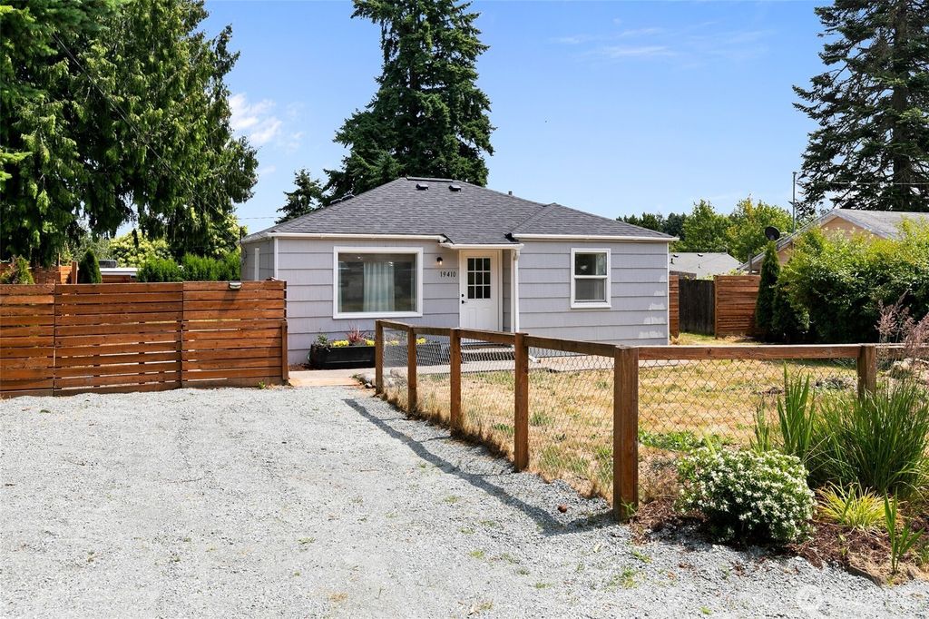 Photo of 19410 10th Avenue S, Des Moines, WA 98148 (MLS # 2397509)