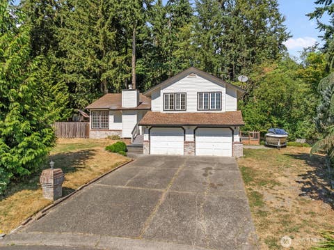 Photo of 36503 2nd Avenue SW, Federal Way, WA 98023 (MLS # 2573763)