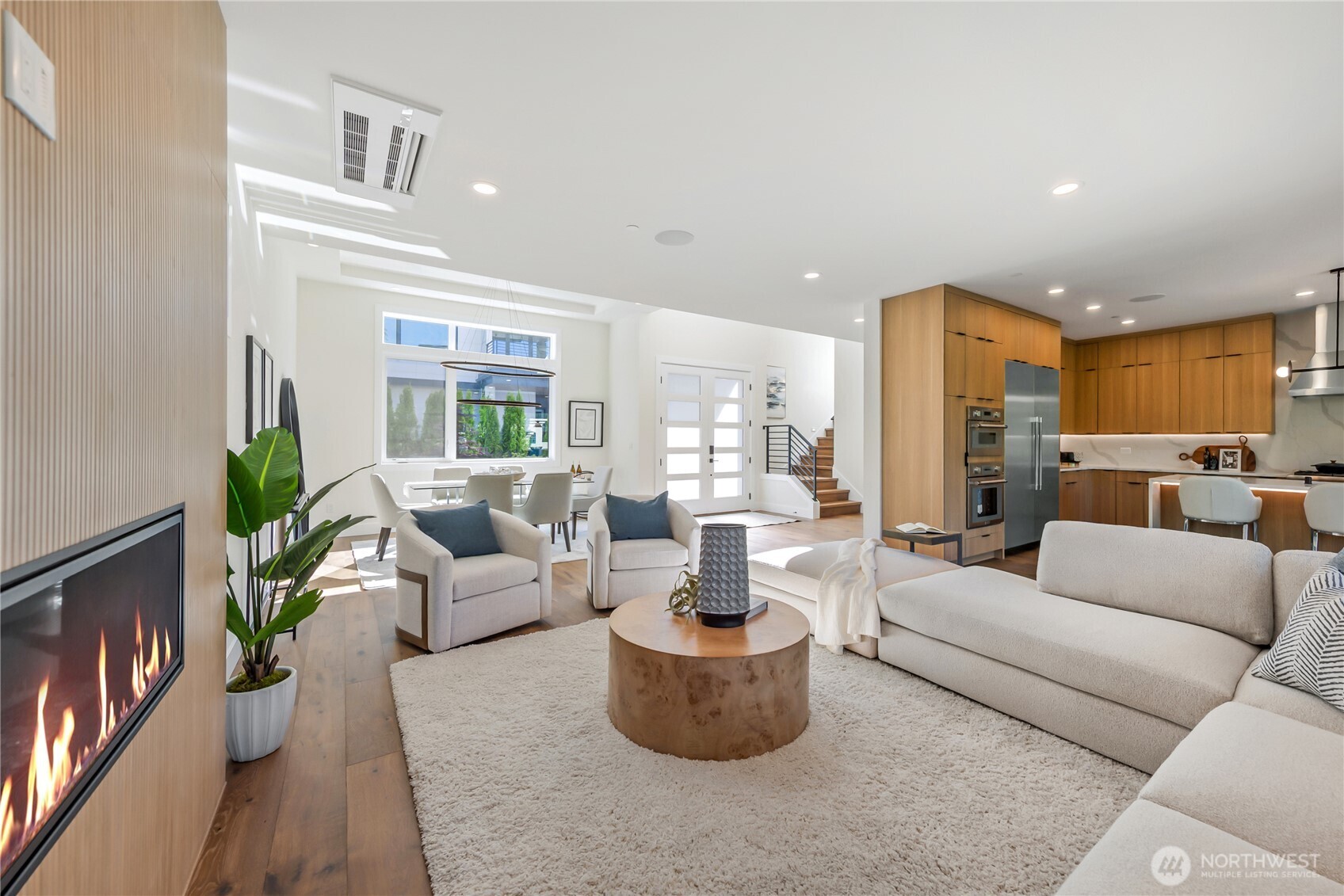 10204 NE 43rd Street