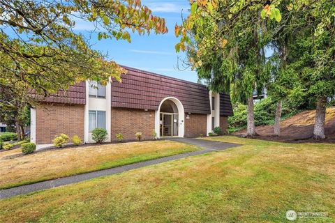 Photo of 11206 NE 68th Street #223, Kirkland, WA 98033 (MLS # 2446128)