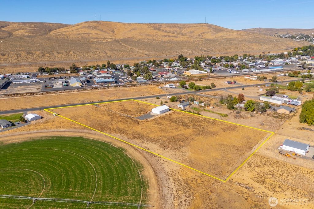 Photo of 14445 Empire Road, Ephrata, WA 98823 (MLS # 2441879)