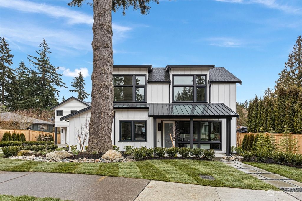 Photo of 7537 126th Avenue NE, Kirkland, WA 98033 (MLS # 2049964)