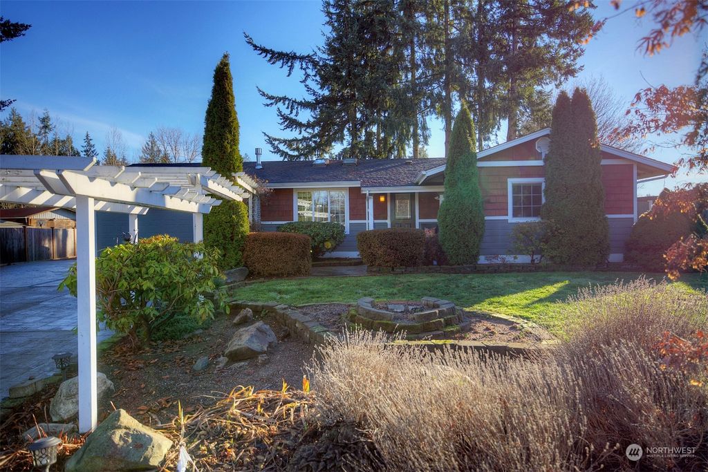 Photo of 5426 142nd Place NE, Marysville, WA 98271 (MLS # 2182660)