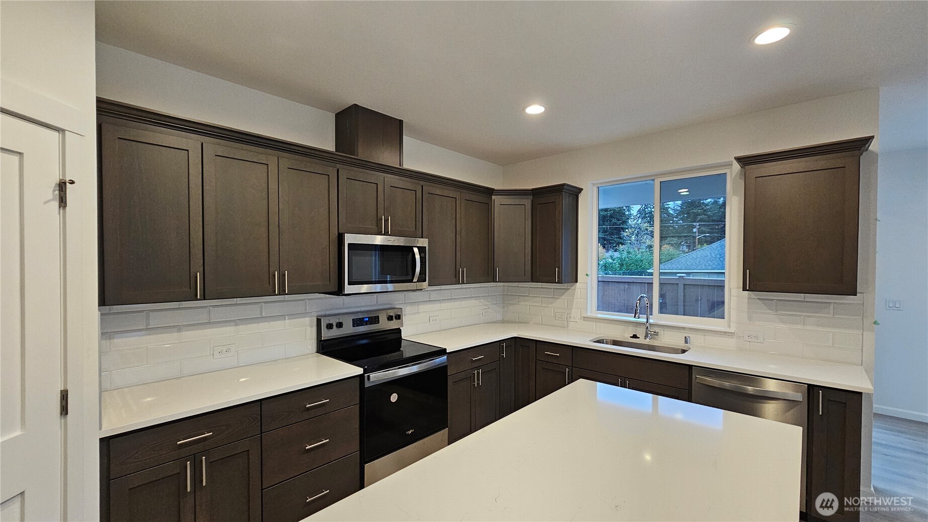 15820 Woodland Court SE 13