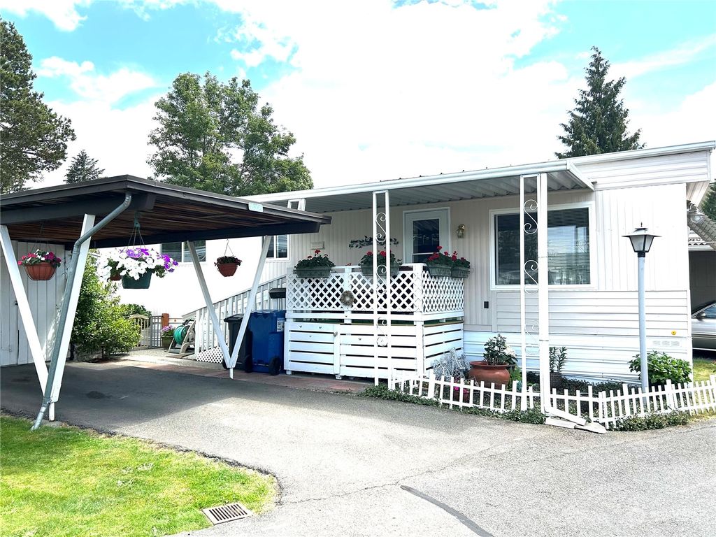 Photo of 18308 35th Place S #381, SeaTac, WA 98188 (MLS # 2072275)