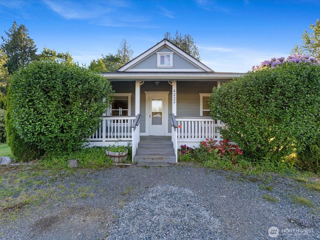 Photo of 4222 71st Avenue NE, Marysville, WA 98270 (MLS # 2381780)