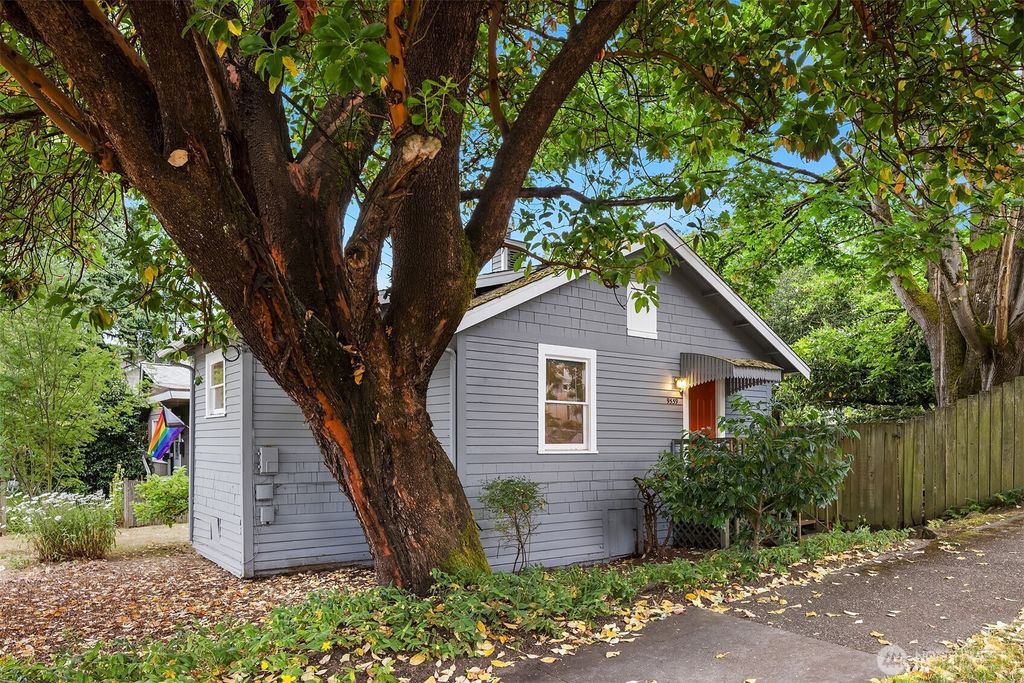 Photo of 9559 College Way N, Seattle, WA 98103 (MLS # 2404298)