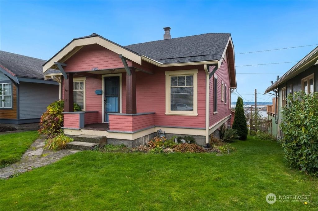 Photo of 2306 Grand Avenue, Everett, WA 98201 (MLS # 2313425)