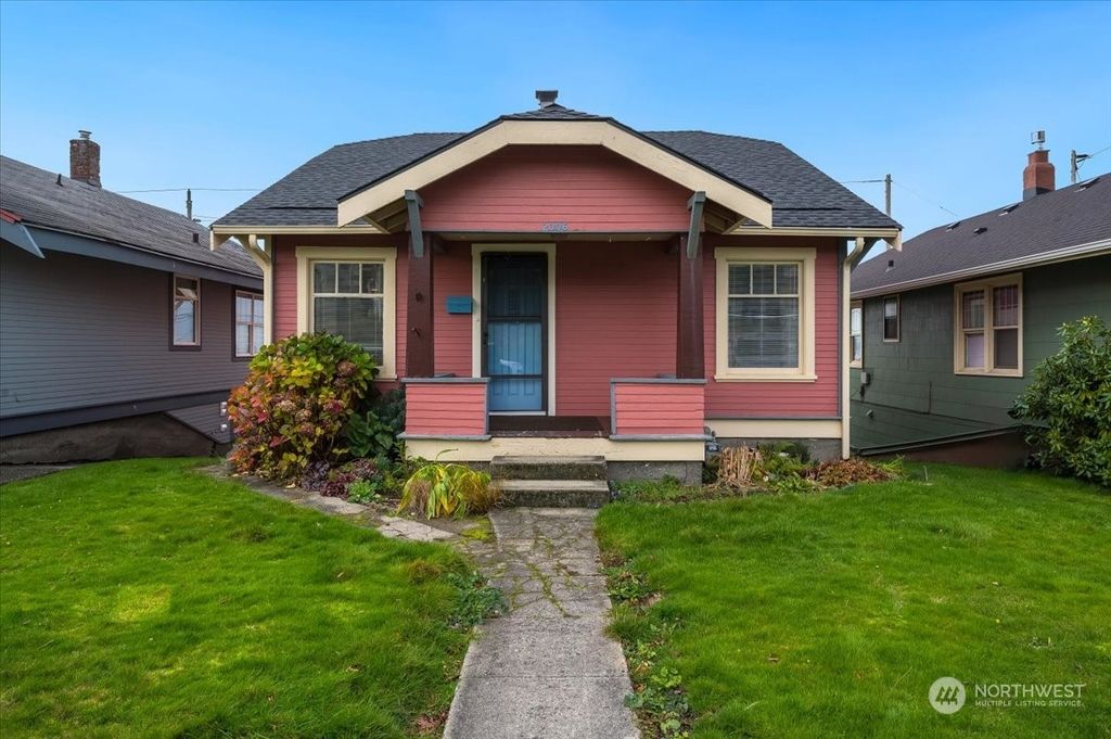 Photo of 2306 Grand Avenue, Everett, WA 98201 (MLS # 2313425)